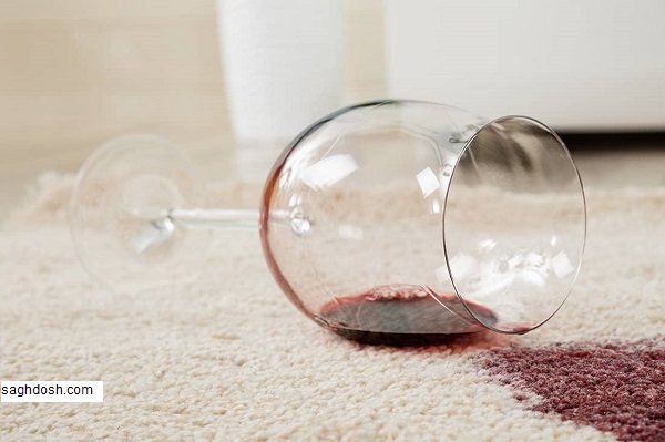پاک کردن لکه شراب قرمز از فرش